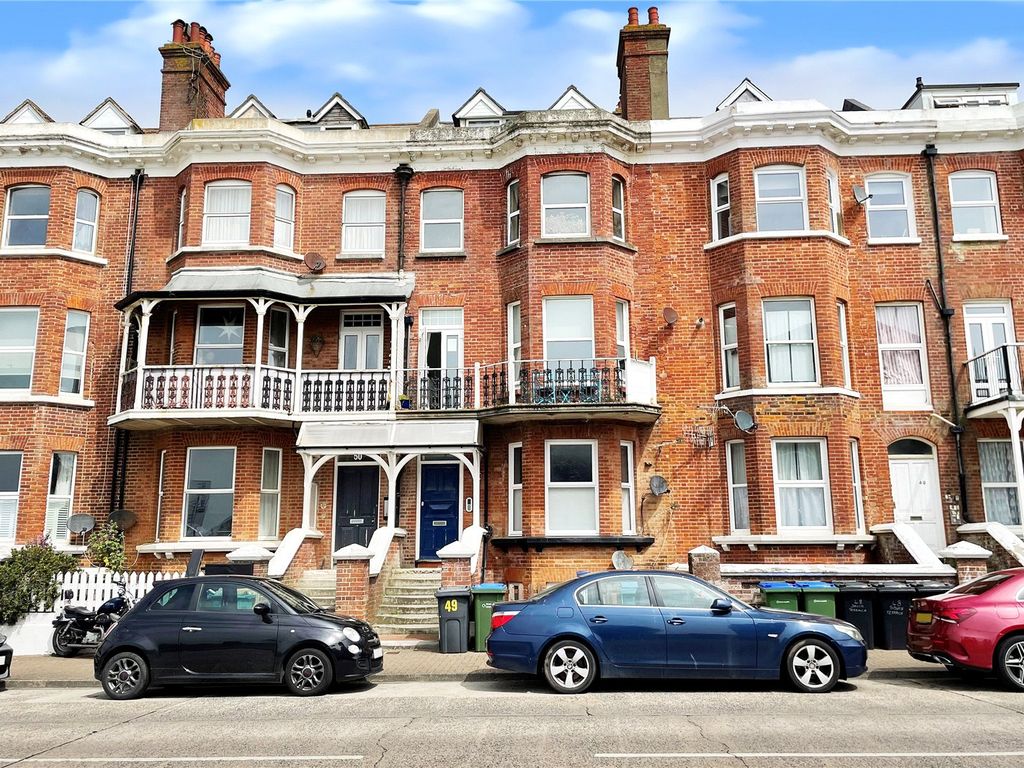 2 bed flat for sale in South Terrace, Littlehampton, West Sussex BN17