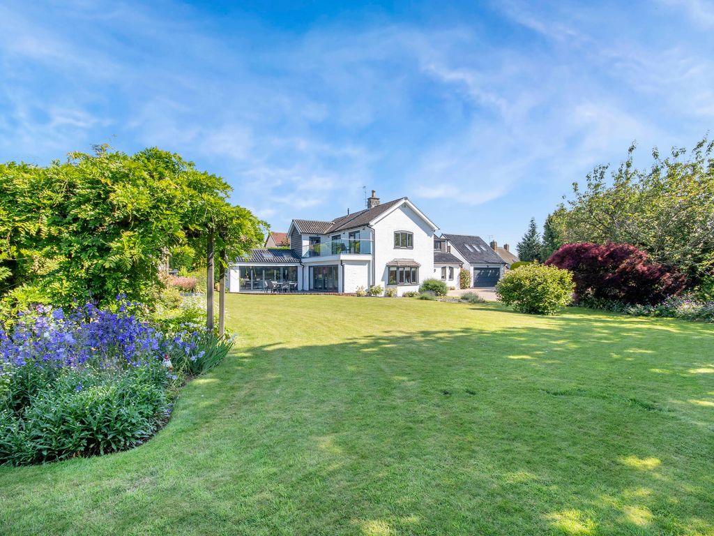 7 bed detached house for sale in Kings Close, Lindrick Lane, Tickhill