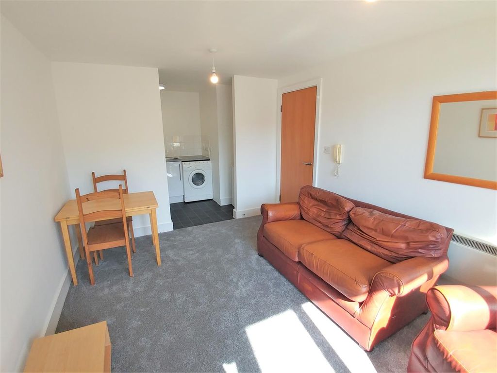 1 bed flat to rent in Shandon Court, 73 London Road L3, £675 pcm Zoopla
