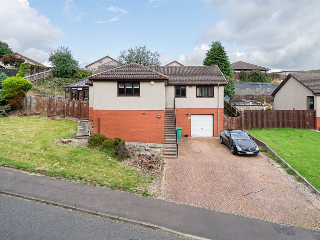 4 bed bungalow for sale in Forth View, Kennoway, Leven KY8, £265,000