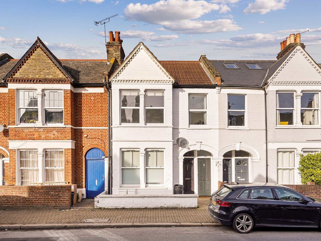 3 bed flat for sale in Penwith Road, London SW18, £600,000 Zoopla