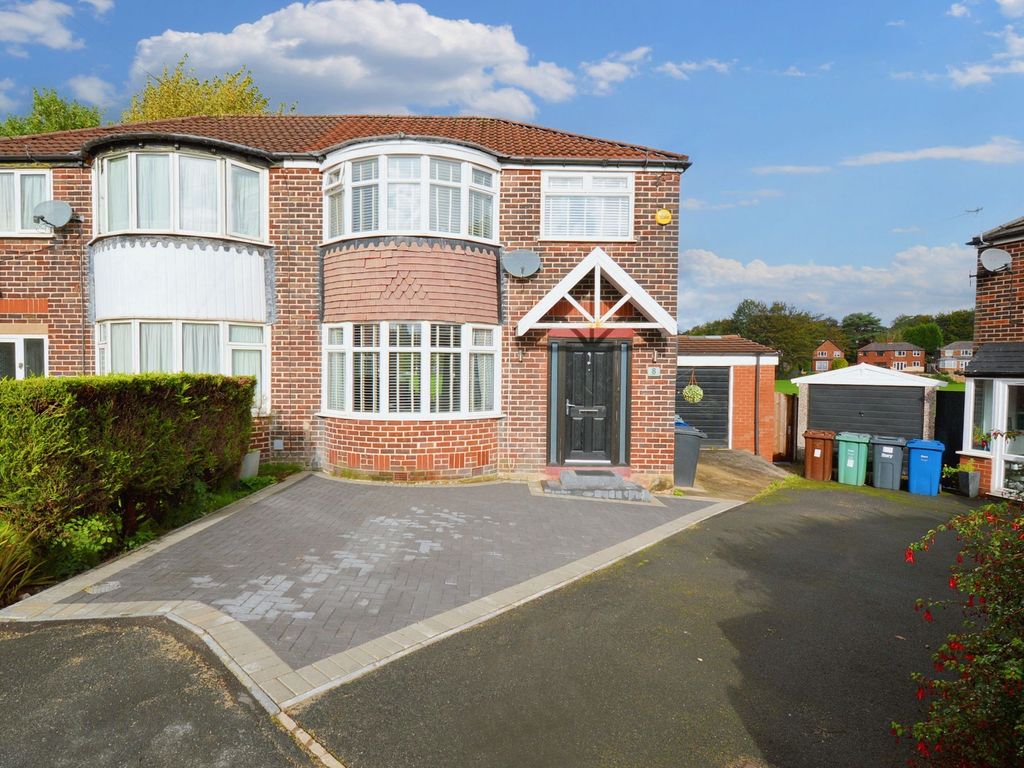 3 bed semidetached house to rent in Oaklands Drive, Prestwich M25, £