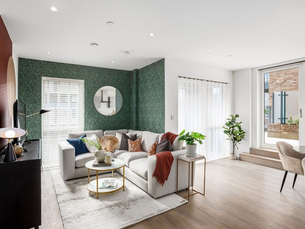 River Barge Close 296 Isle Of Dogs E14  