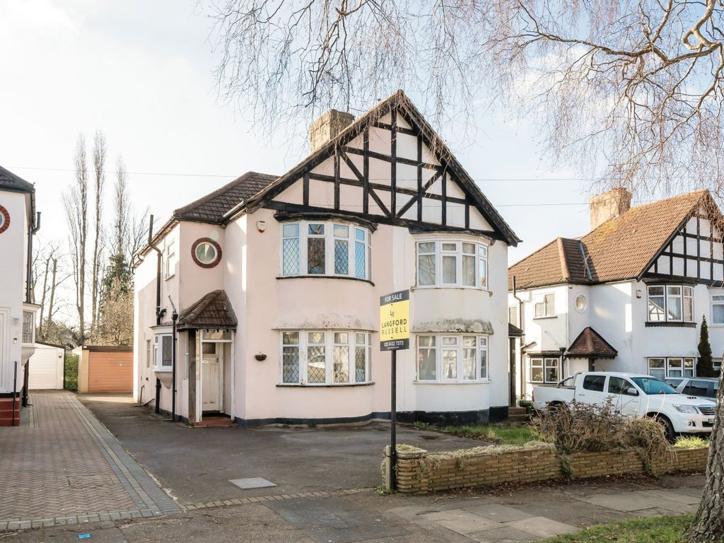3 bed semidetached house for sale in Birch Tree Avenue, West Wickham