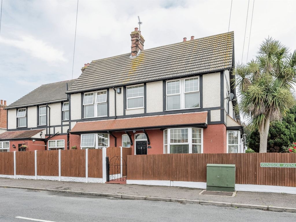 5 bed end terrace house for sale in Windsor Avenue, Great Yarmouth NR30