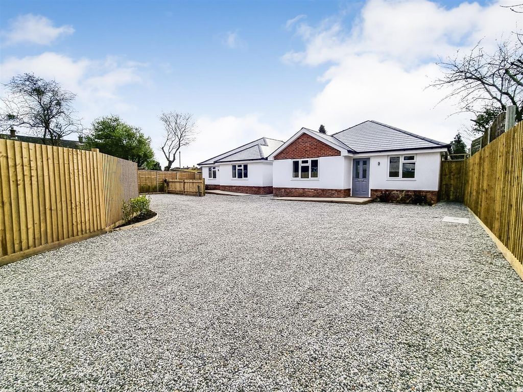 New home, 3 bed detached bungalow for sale in Eastfield Lane, Ringwood