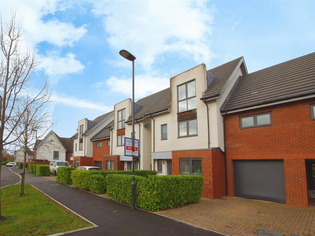 4 bed detached house to rent in John Ruskin Road, Tadpole Garden Village, Swindon SN25, £1,800