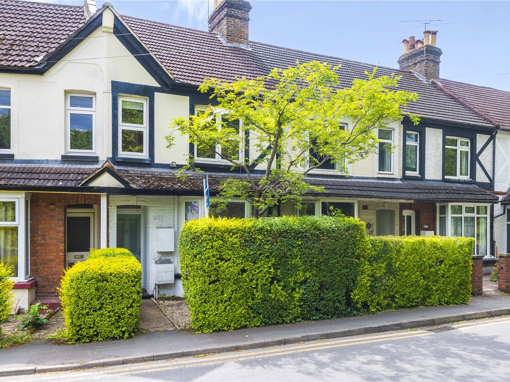 3 bed terraced house for sale in Boundary Road, Woking GU21 Zoopla
