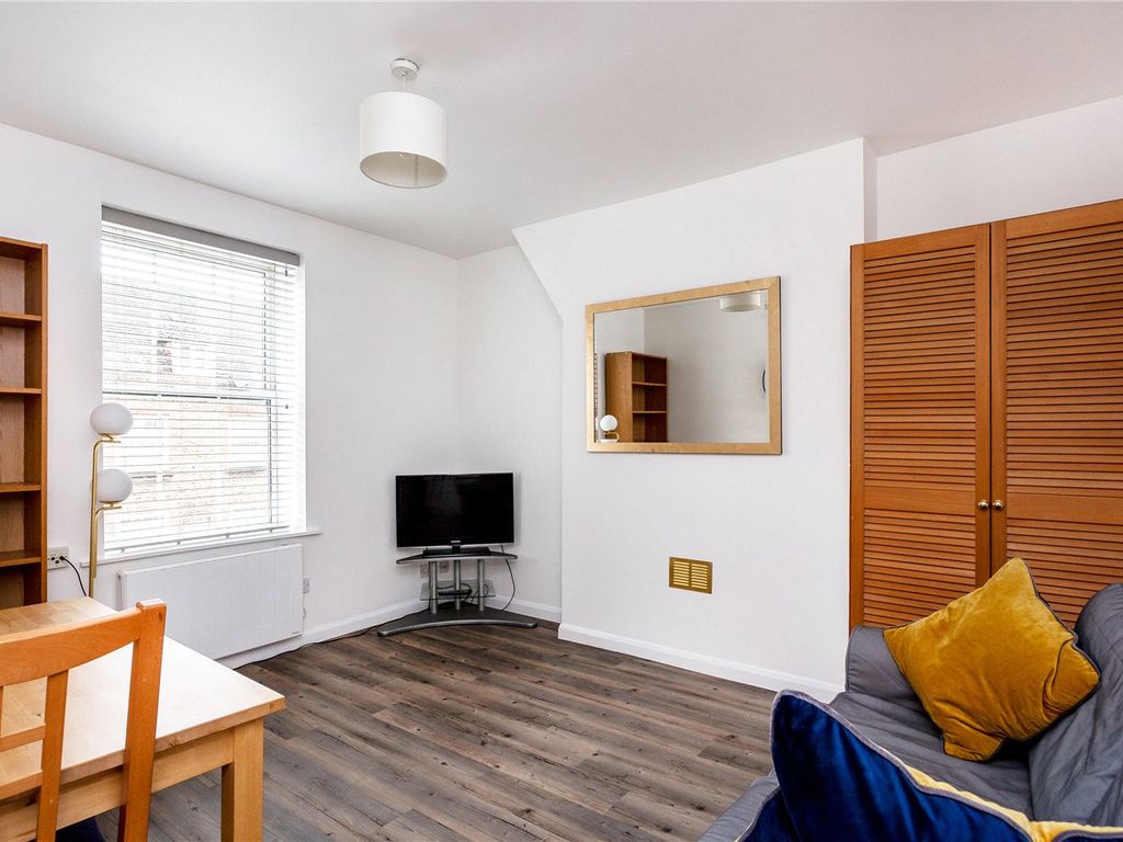 1 bed flat to rent in Arcadia Court, 45 Old Castle Street, London E1, £