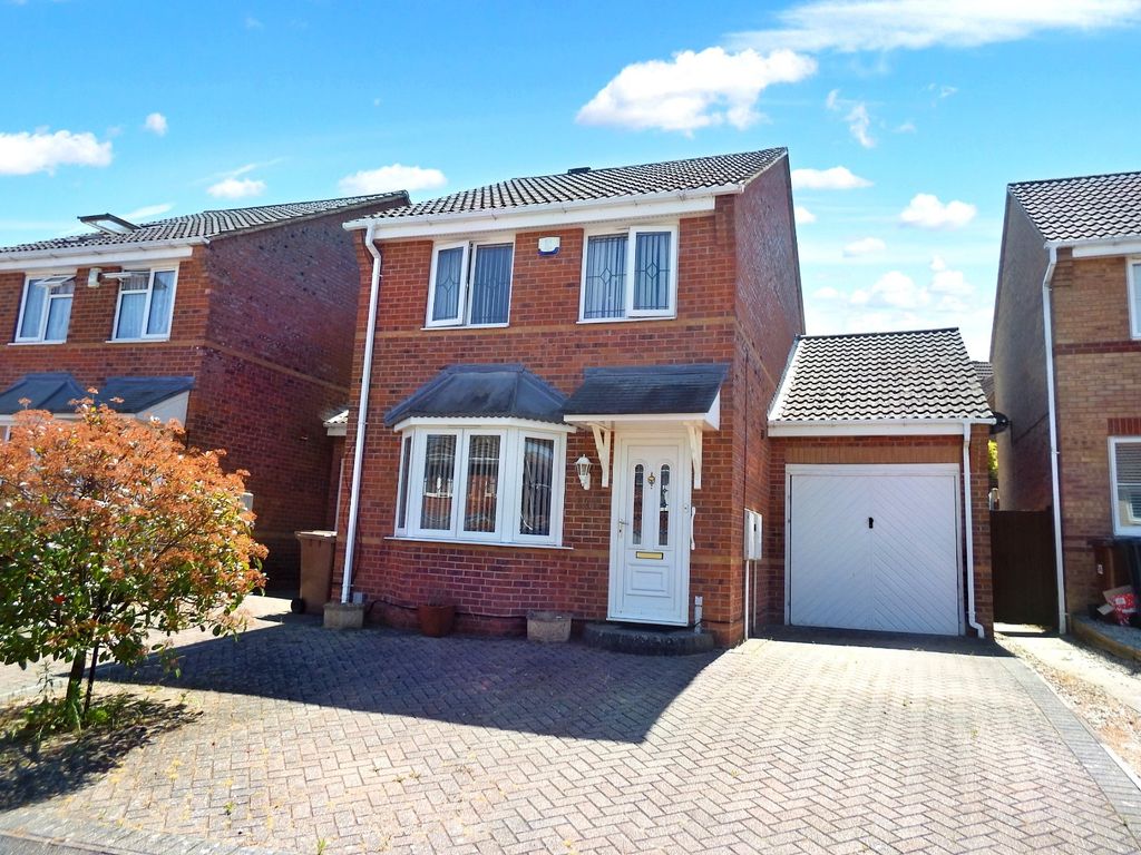 3 bed detached house for sale in Grasmere, Stevenage, Hertfordshire SG1