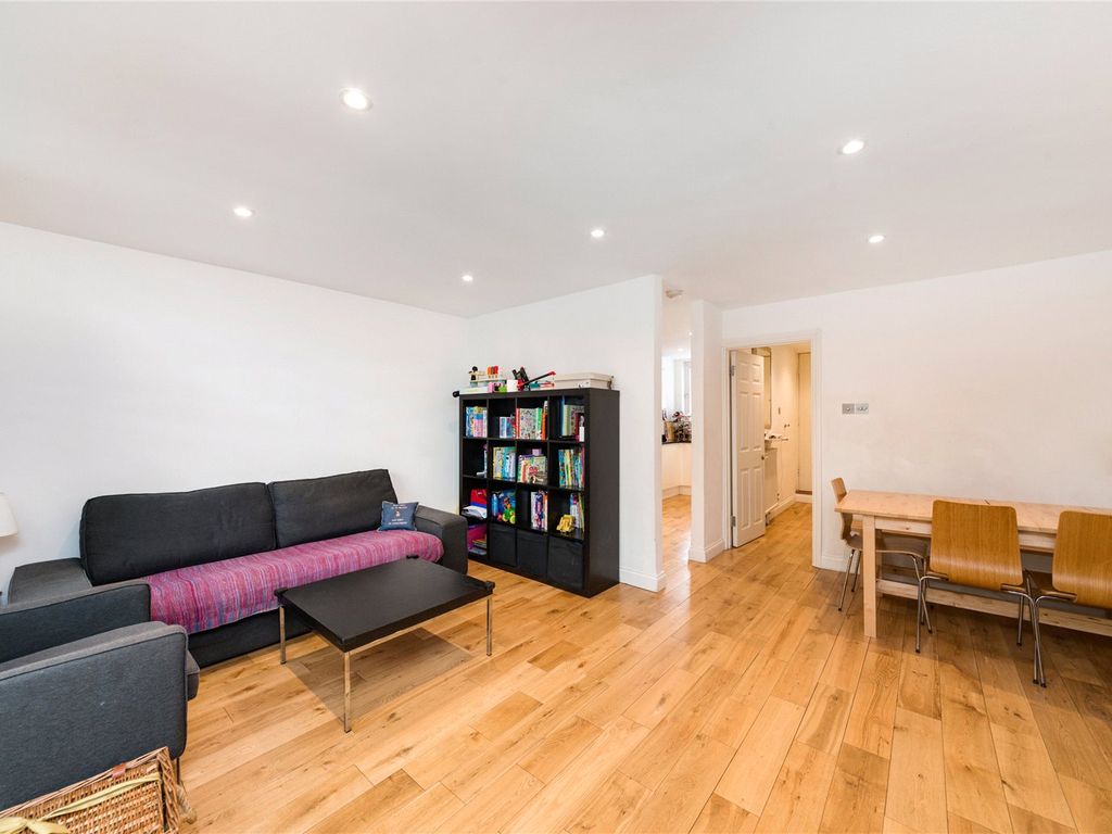 2 bed detached house to rent in Camelford Court, Lancaster West, London W11, £2,383 pcm Zoopla