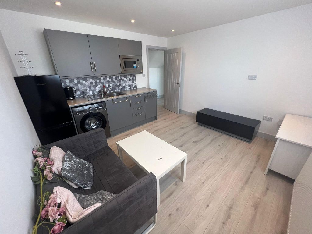 1 bed flat to rent in Derby Road, Uxbridge UB8 Zoopla