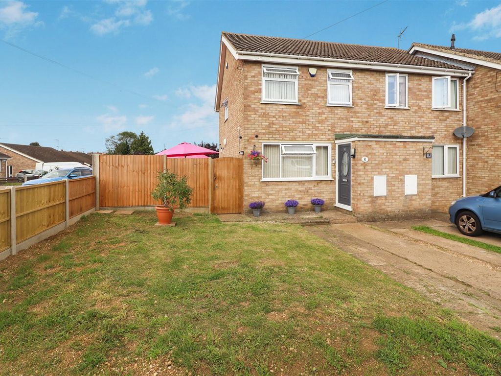 3 bed end terrace house for sale in Saxon Rise, Irchester NN29, £