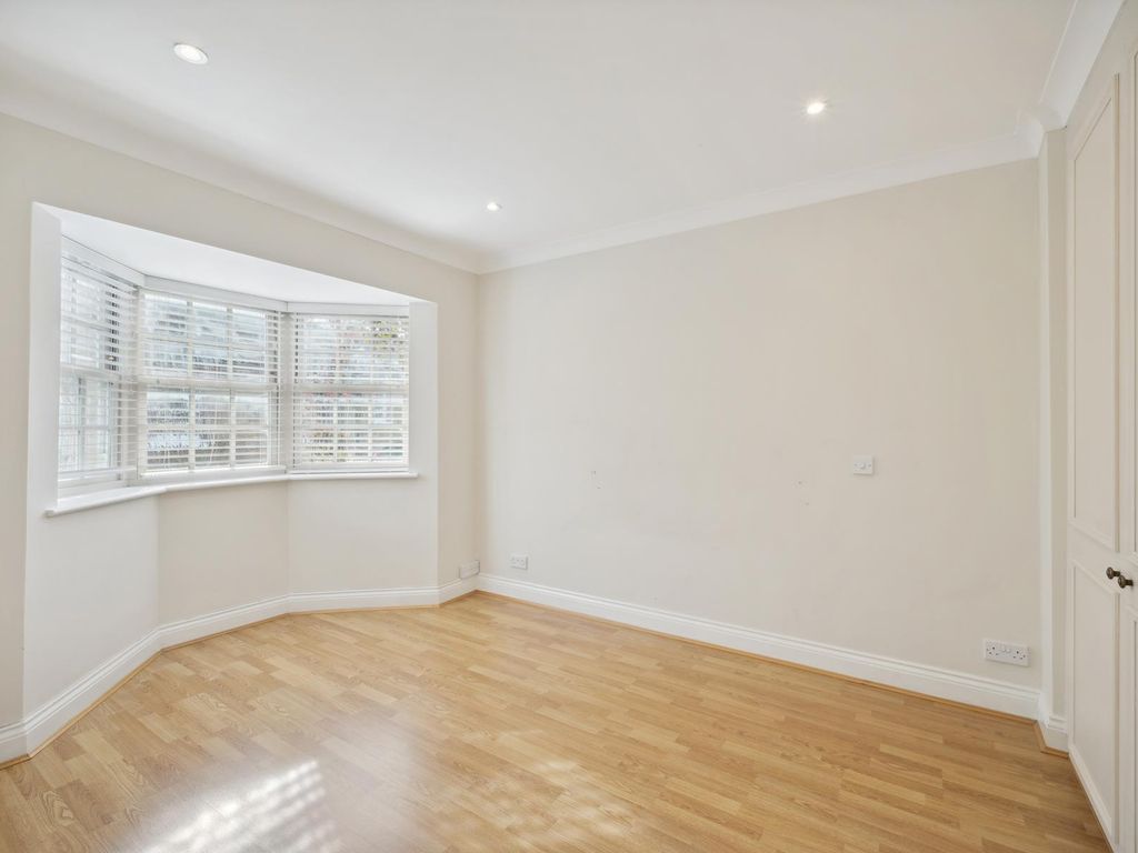 Charles Lane, London NW8