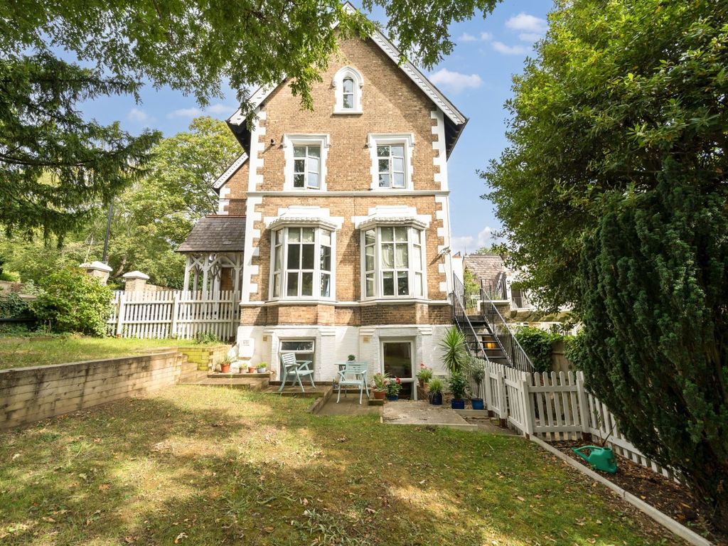 1 bed flat for sale in Honor Oak Road, London SE23, £300,000 Zoopla