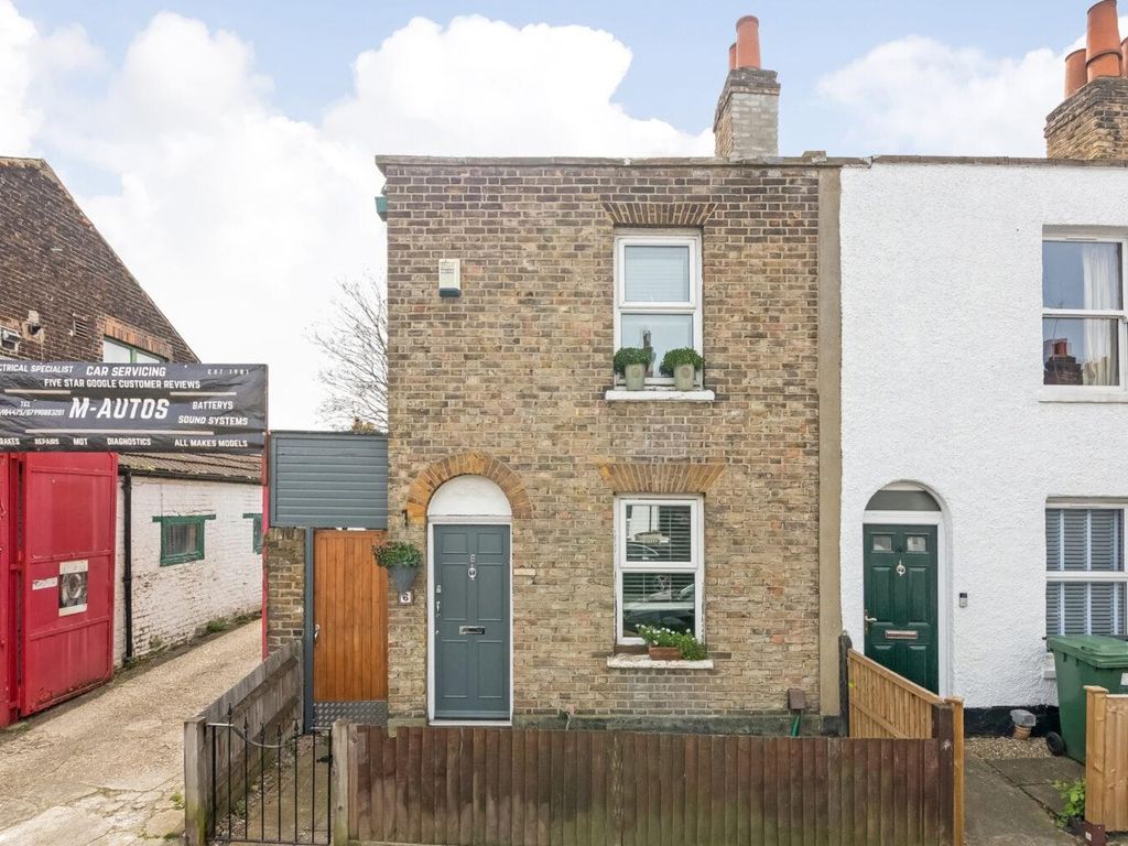 2 bed end terrace house for sale in Lane, Lewisham, London SE13