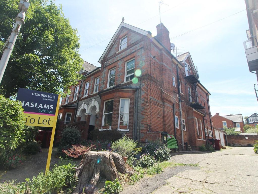 Studio to rent in Brunswick Hill, Reading RG1, £850 pcm Zoopla