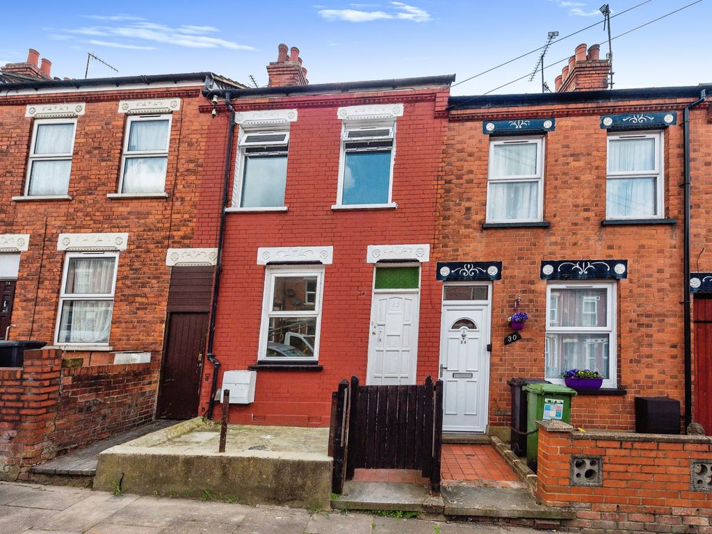 2 bed terraced house for sale in Saxon Road, Luton LU3 Zoopla