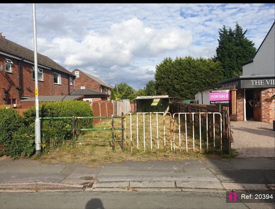 Parking/garage for sale in Manchester Road, Rixton, Warrington WA3, £