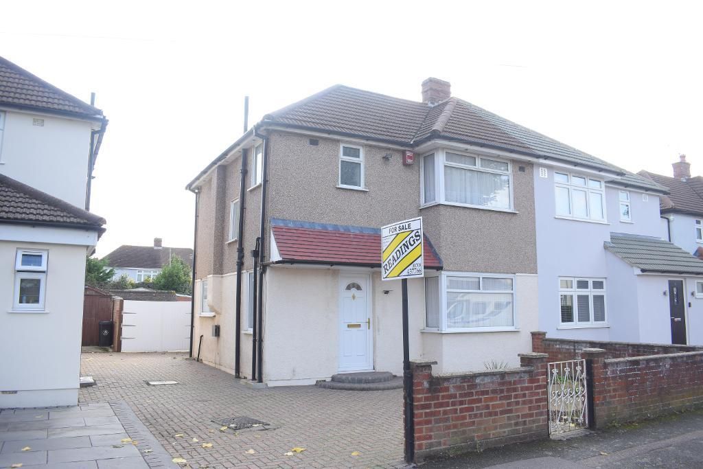 3 bed semidetached house for sale in Arbour Way, Elm Park, Hornchurch