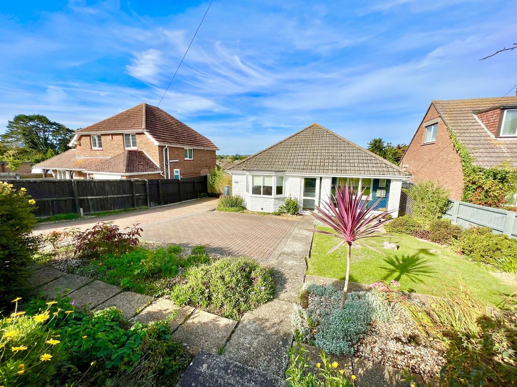 2 bed bungalow for sale in The Fairway, Sandown PO36 Zoopla