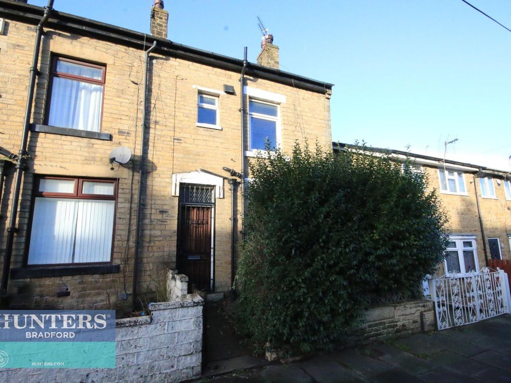 3 bed end terrace house for sale in Beverley Street Laisterdyke, Bradford, West Yorkshire BD4, £