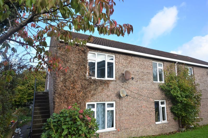 2 bed flat for sale in Berrycoombe Vale, Bodmin PL31 Zoopla