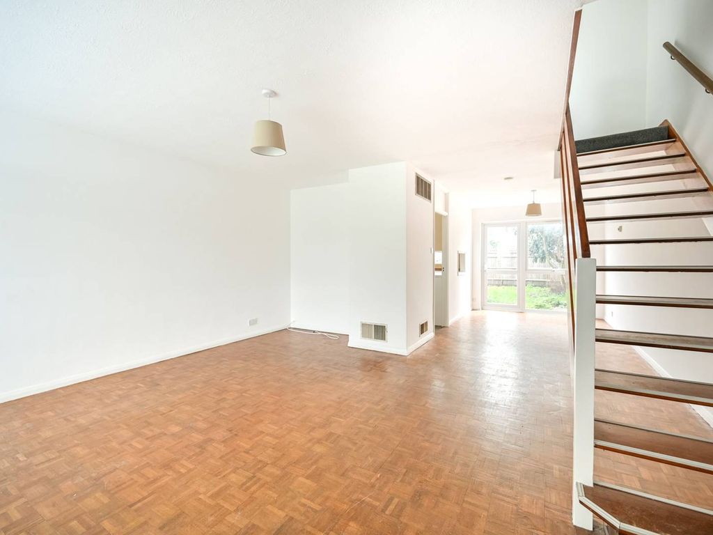 3 bed semidetached house to rent in Newborough Green, New Malden KT3
