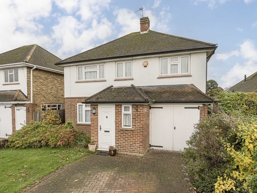 4 bed detached house for sale in Vereker Drive, SunburyOnThames TW16