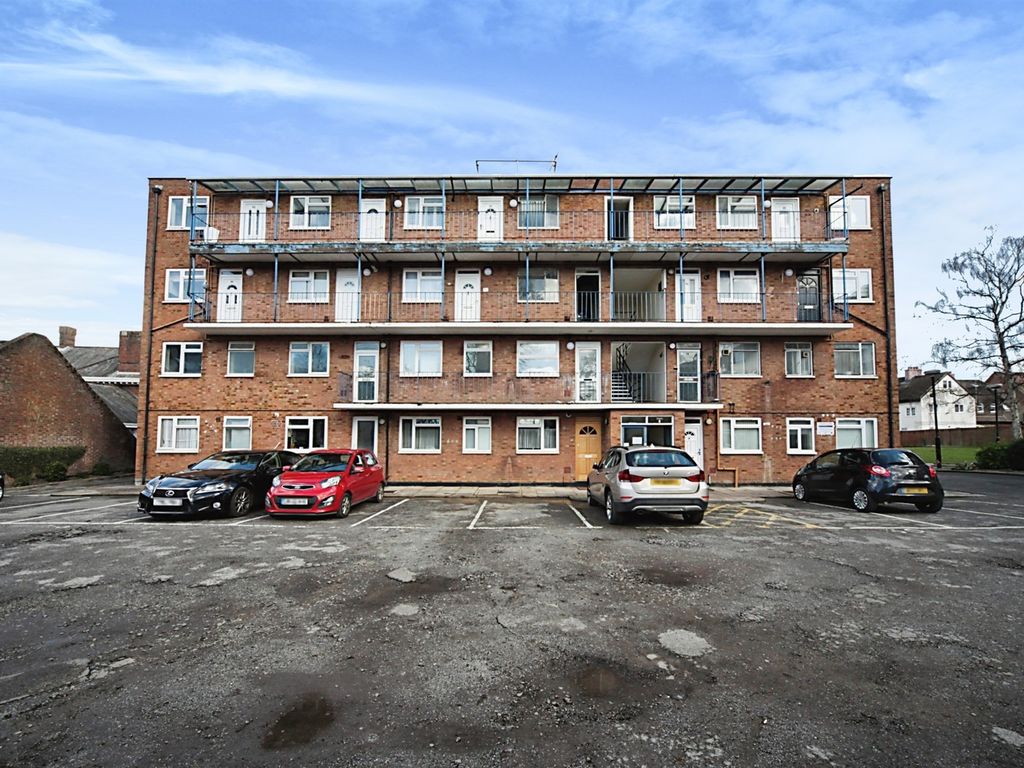 Studio for sale in High Street South, Dunstable LU6 Zoopla