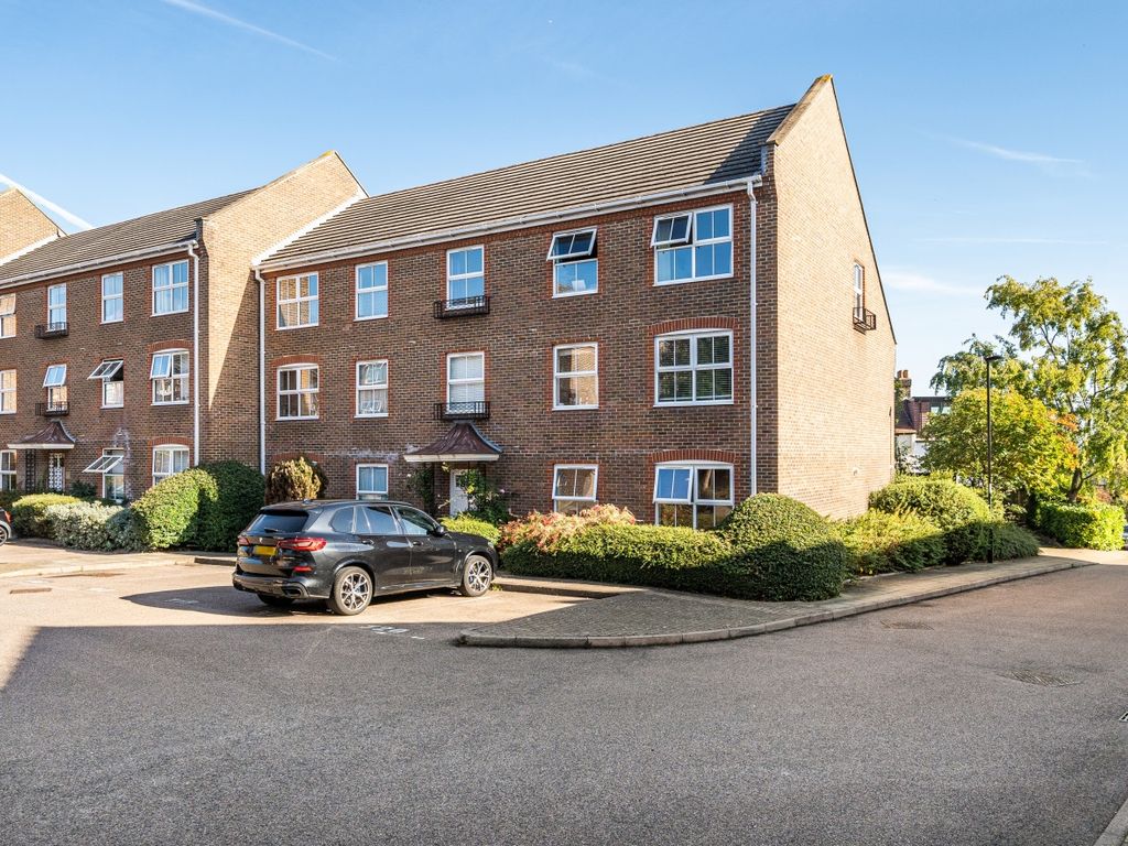 2 bed flat for sale in Paxton Road, London SE23, £300,000 Zoopla