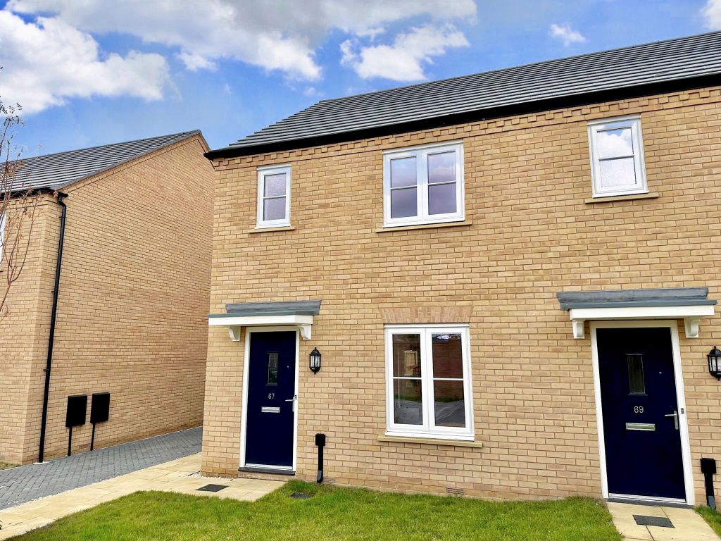 3 bed end terrace house for sale in Wales Drive, Gamlingay, Sandy SG19