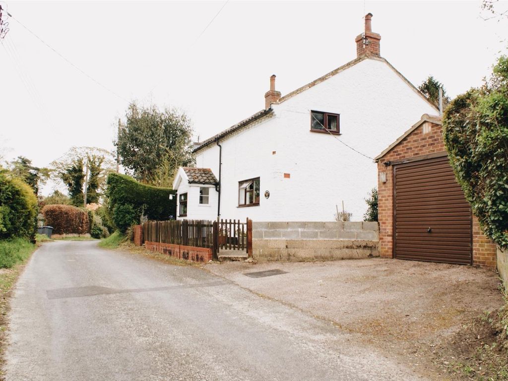 3 bed cottage for sale in Low Road, Wenhaston, Halesworth IP19 Zoopla