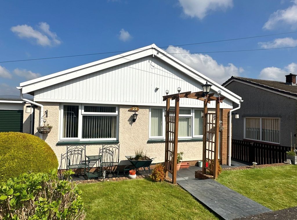 2 bed bungalow for sale in Basildene Close, Gilwern, Abergavenny NP7