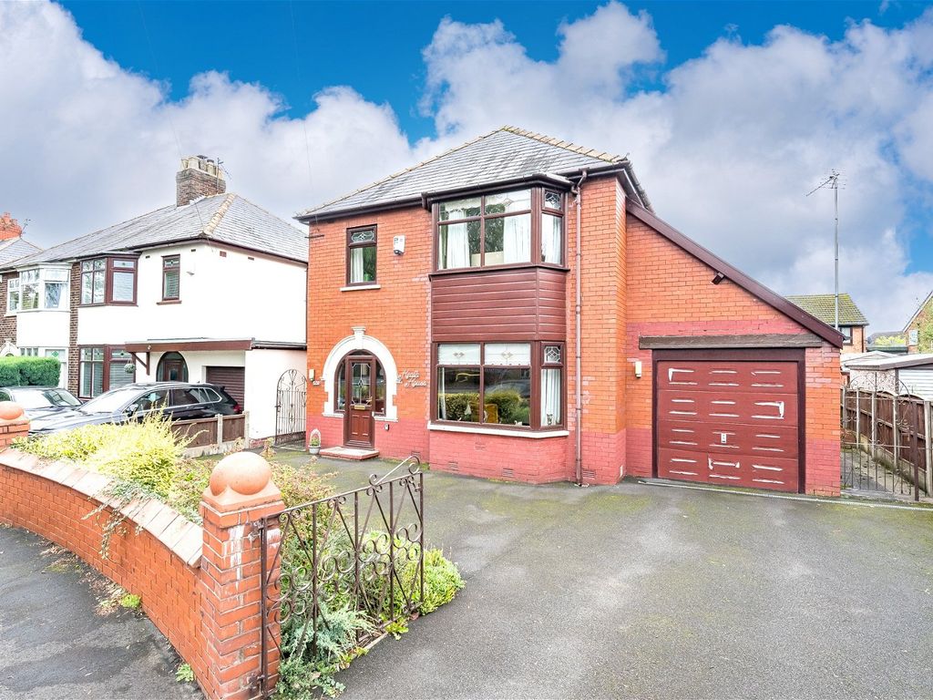 3 bed detached house for sale in Warrington Road, Rainhill L35, £