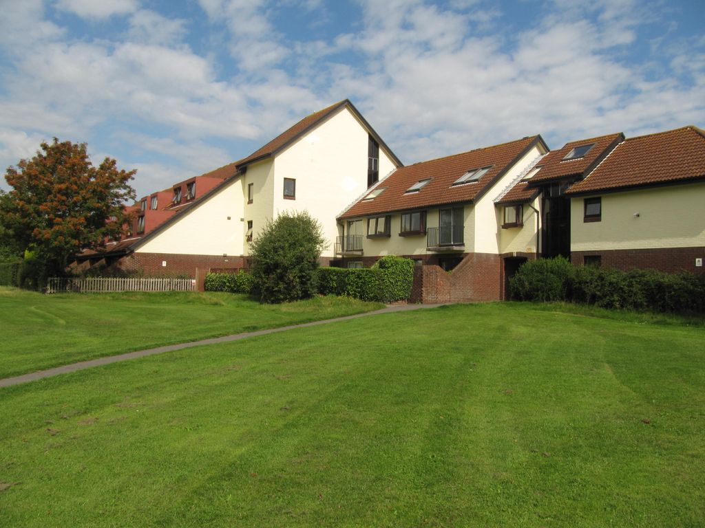 1 bed flat to rent in Emsworth Road, Lymington SO41, £850 pcm Zoopla