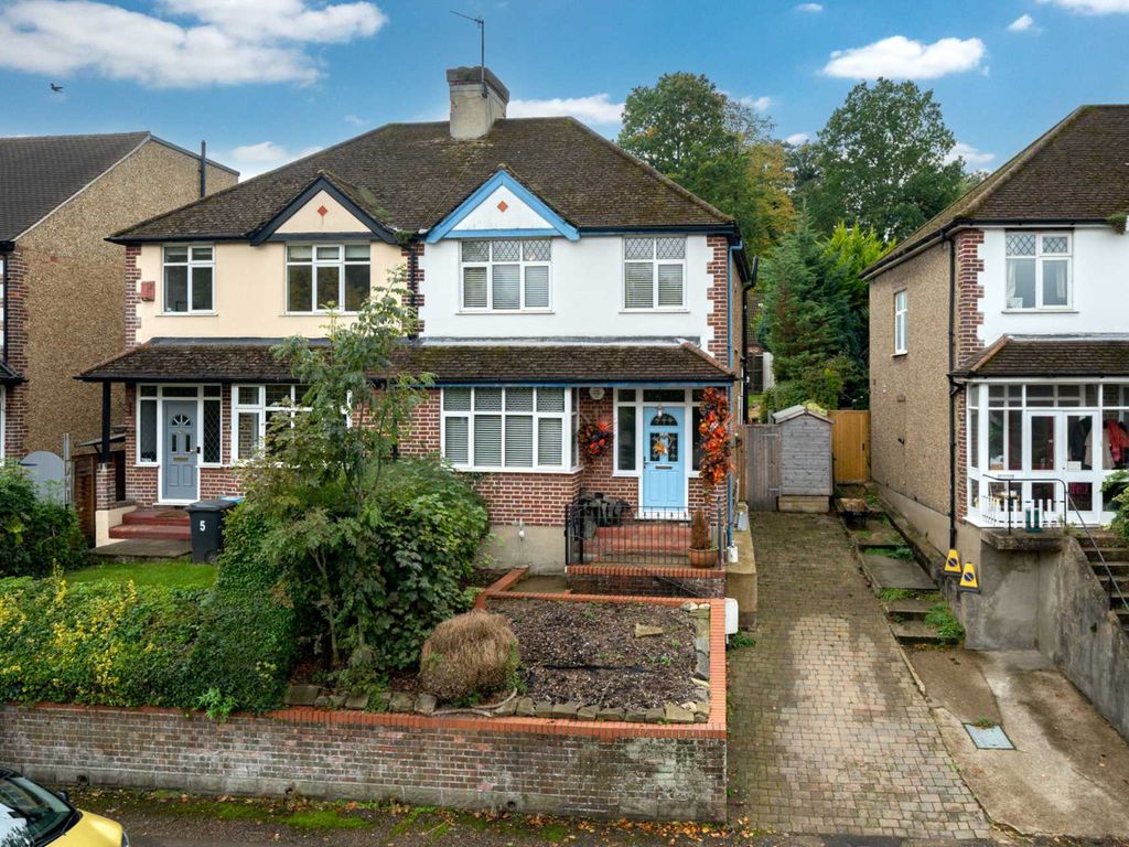 Shendish Edge, Apsley HP3  