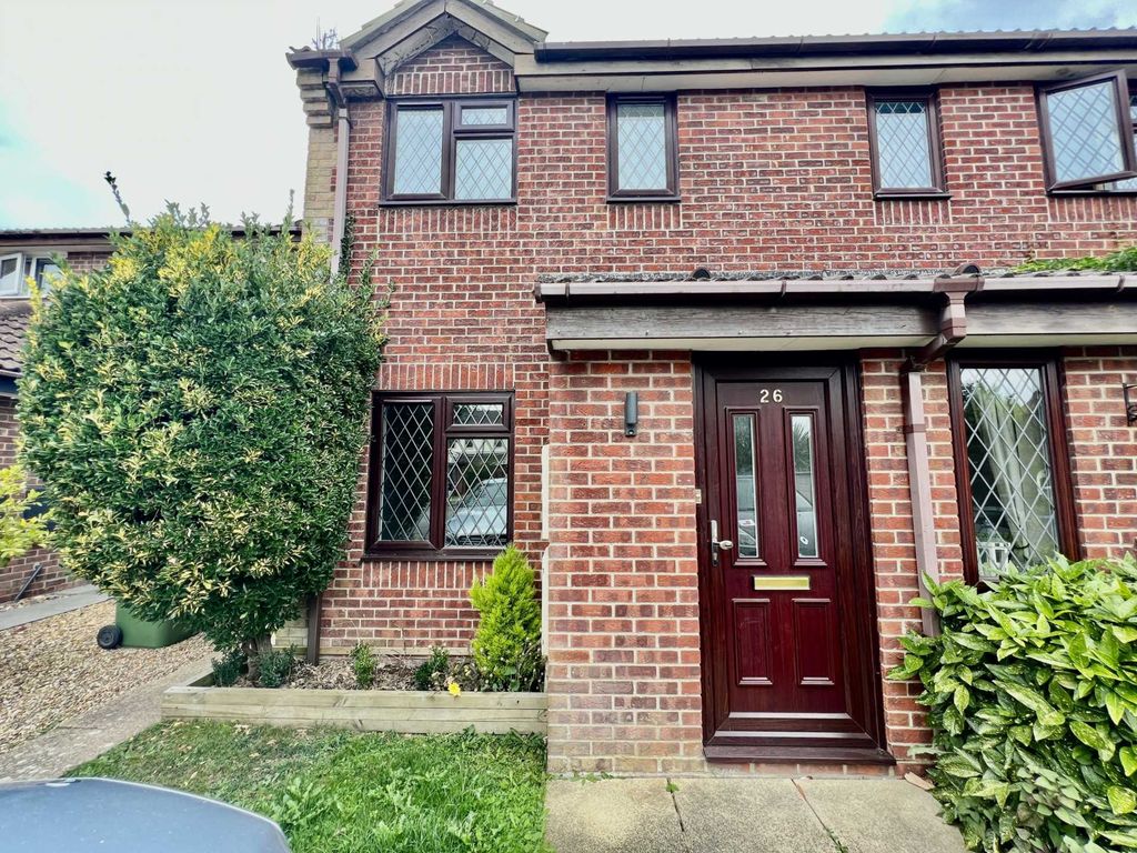 2 bed semidetached house to rent in Satinwood Close, MiddletonOnSea PO22, £1,200 pcm Zoopla