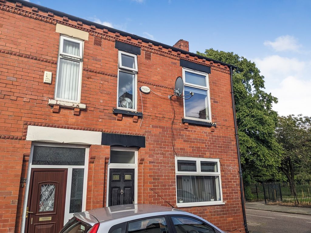 3 bed end terrace house for sale in Station Road, Eccles, Manchester