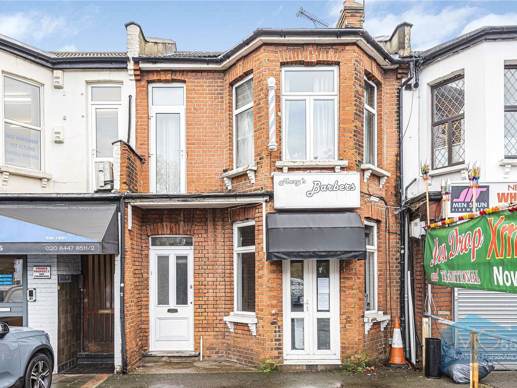 Green Lanes Palmers Green London N13  