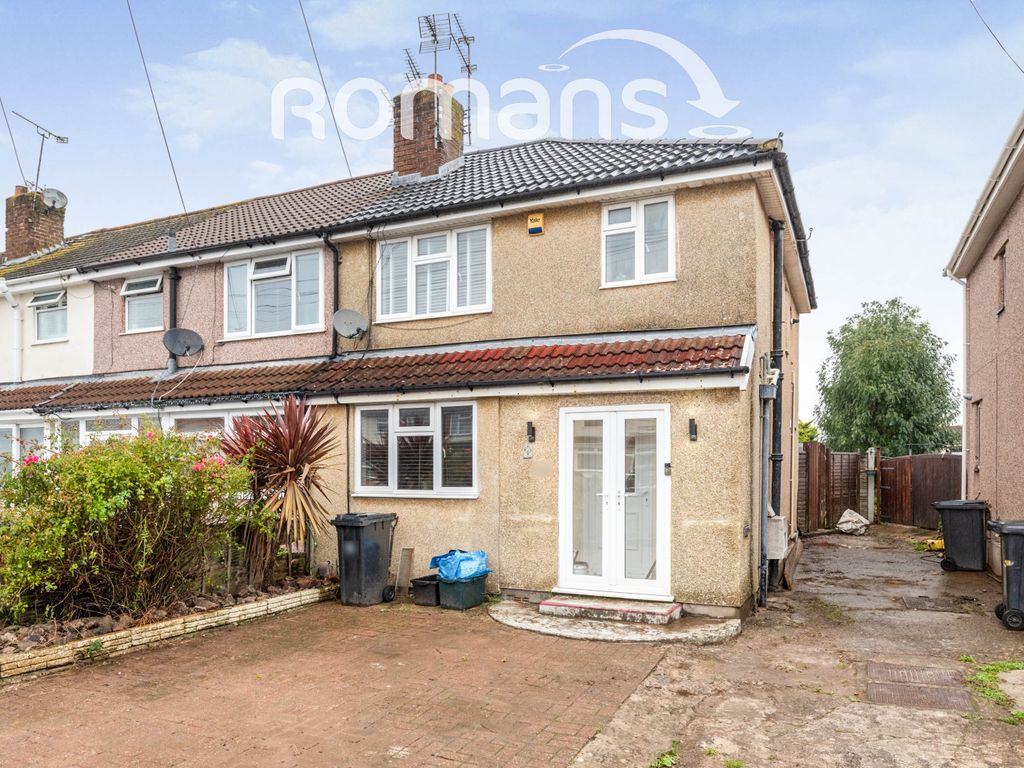 3 bed semidetached house to rent in Gilda Crescent, Whitchurch