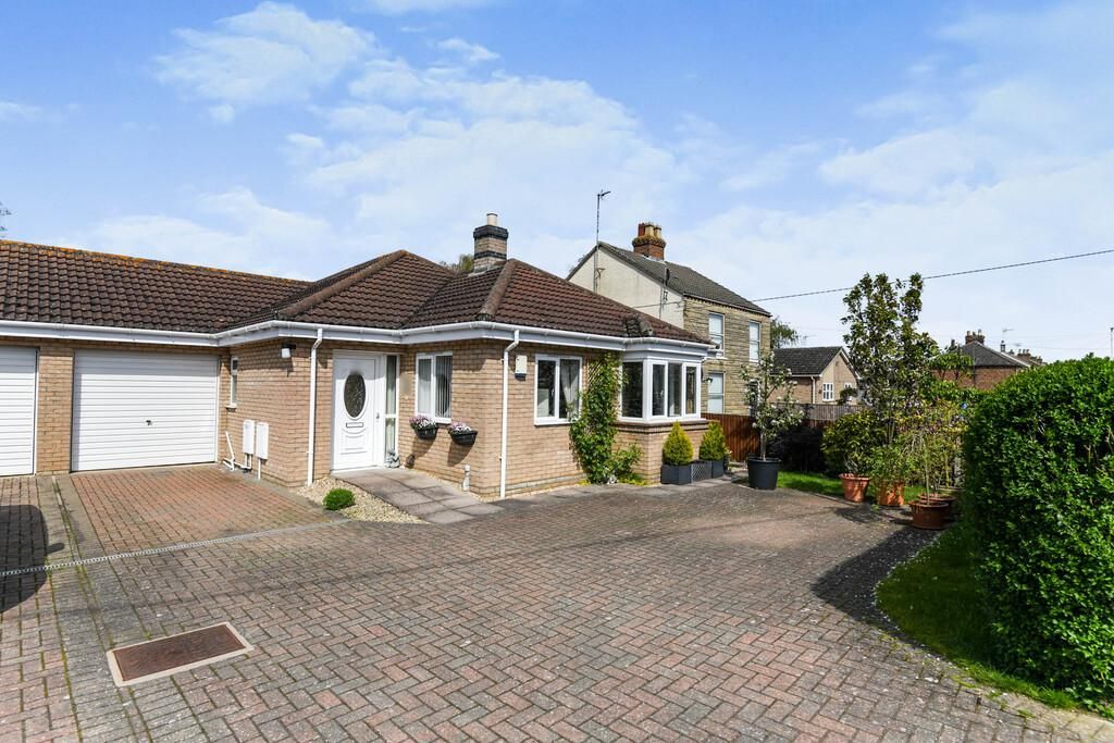 2 bed bungalow for sale in Well End, Fridaybridge, Wisbech, Cambs PE14