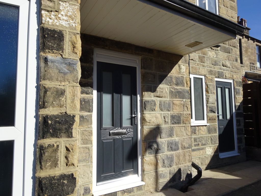1 bed flat to rent in Quarry Cottages, Horsforth, Leeds LS18, £725 pcm