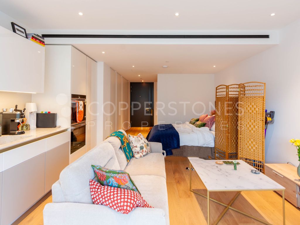 2 bed flat to rent in Oakley House, Electric Boulevard, London, Sw118BT