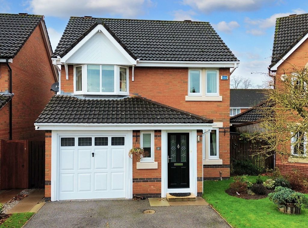 3 bed detached house for sale in Pendle Gardens, Culcheth, Warrington