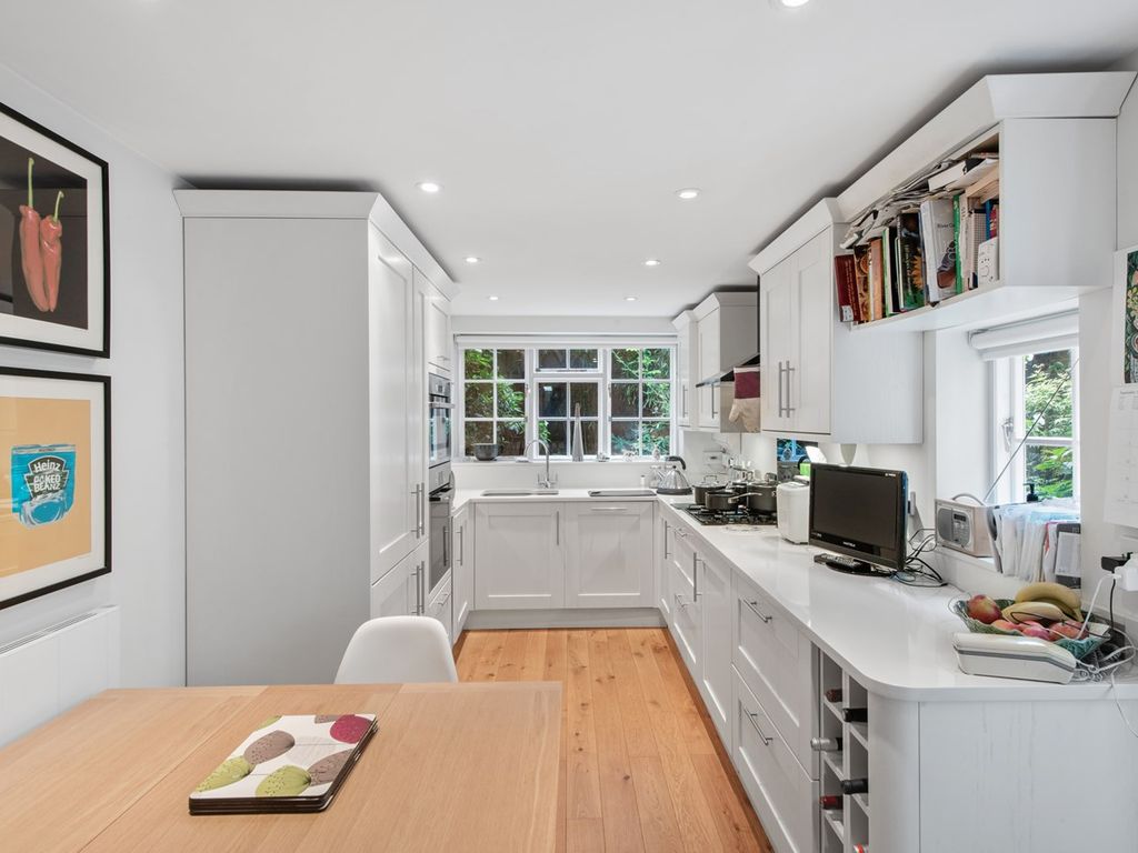 4 bed terraced house for sale in Southerton Road, Brackenbury Village