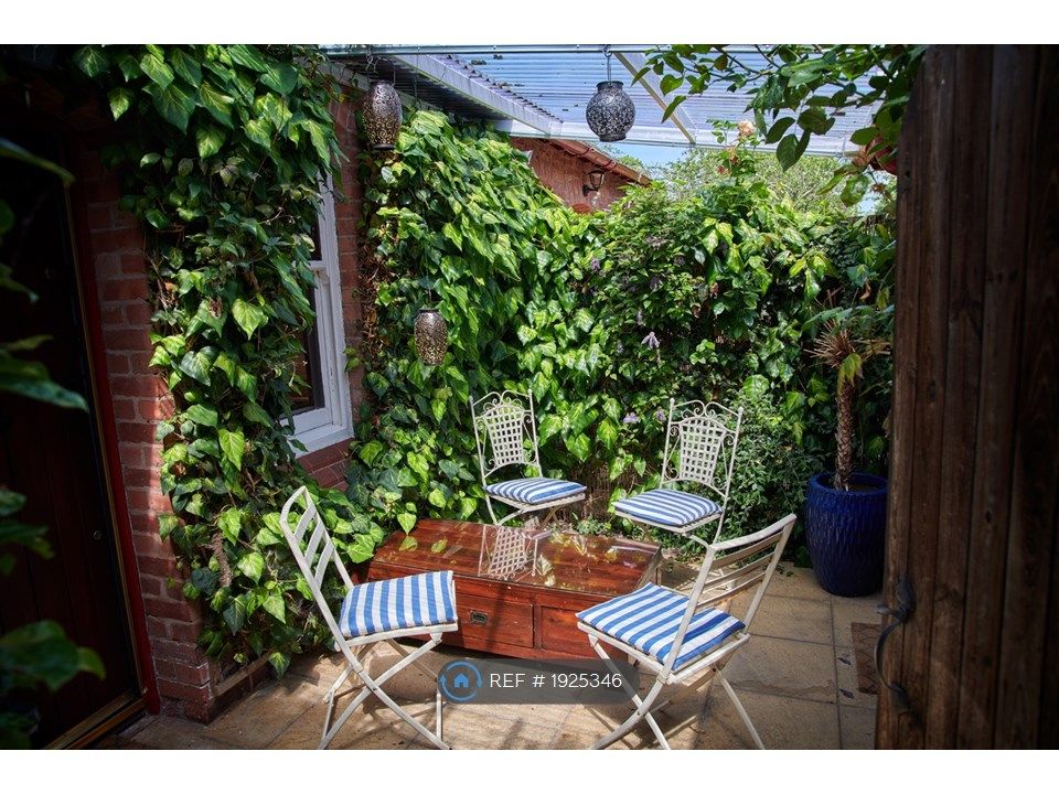 1 bed semidetached house to rent in Grosvenor Cottages, Handbridge