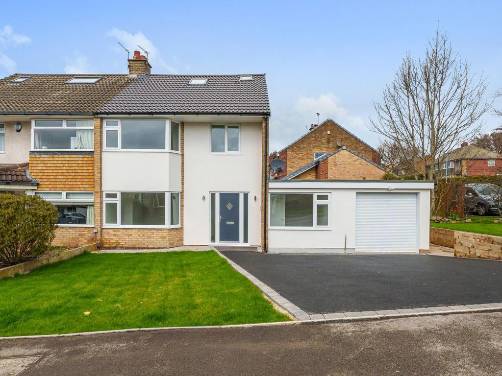 4 bed semidetached house for sale in Moseley Wood Rise, Cookridge