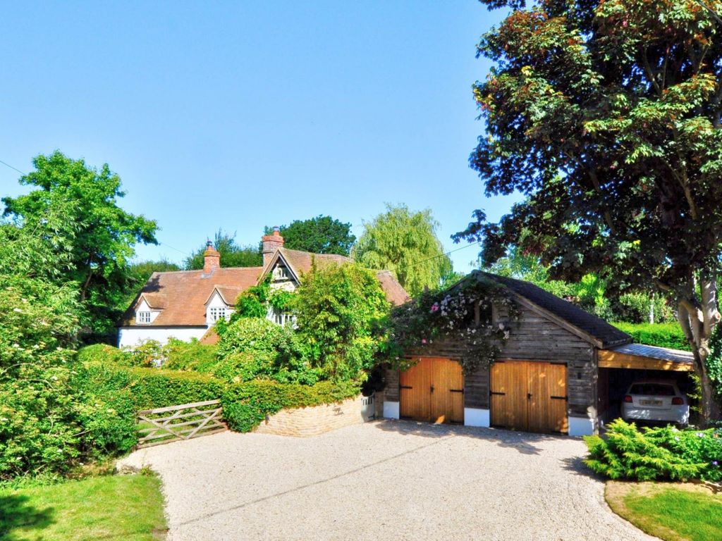 4 bed detached house for sale in Berrick Salome, Wallingford OX10, £