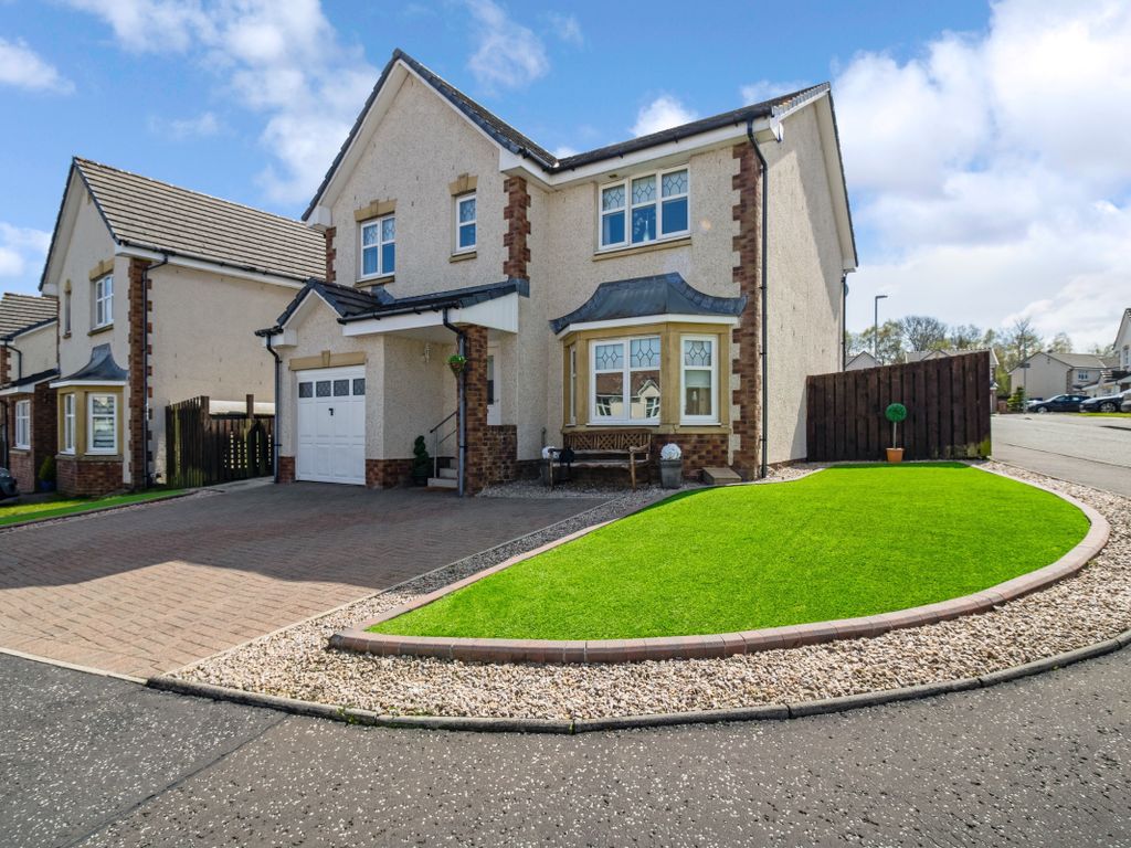 4 bed detached house for sale in Redwood Close, Hamilton, South